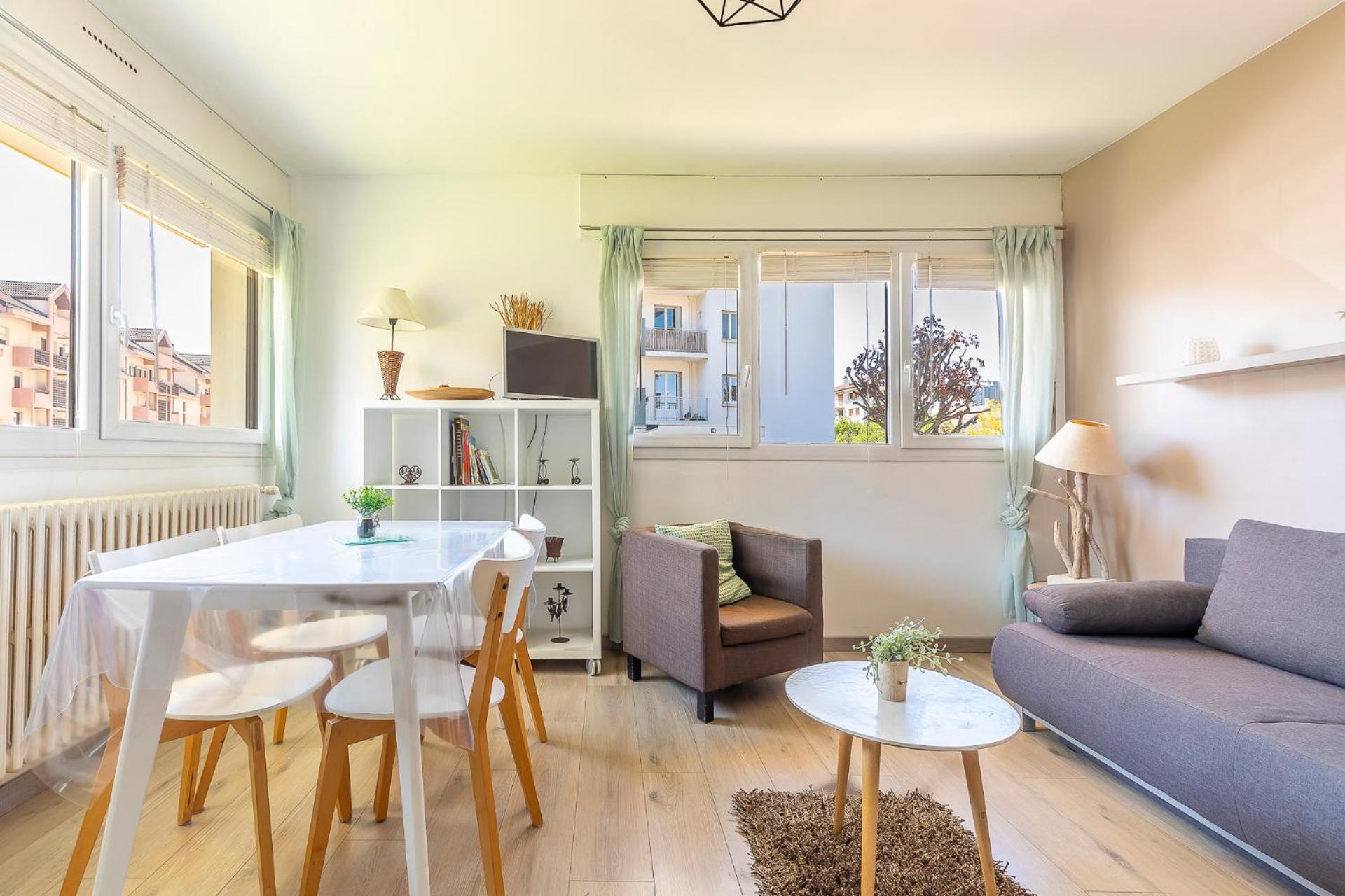 Appart Cosy Annecy Parking Et Velos Gratuit Exteriér fotografie